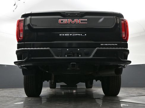 Used 2023 GMC Sierra 2500 Denali w/ Denali Black Diamond Edition AWD/4WD image 26