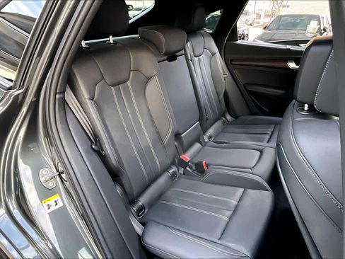 Certified 2022 Audi Q5 2.0T Prestige w/ Prestige Package image 19