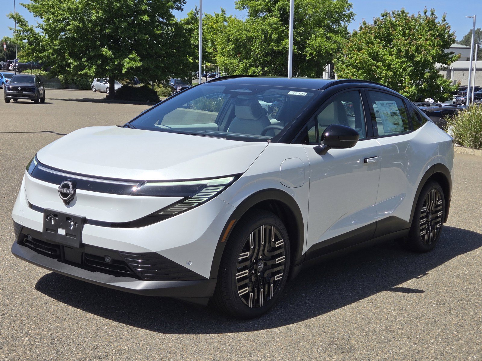New 2026 Nissan Leaf Platinum+ w/ Illuminated Package FWD image 8