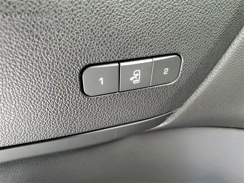 Used 2017 GMC Acadia Limited SLT image 9