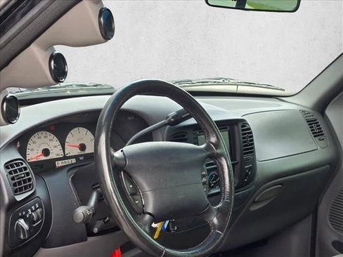 Used 1999 Ford F150 Lightning image 12