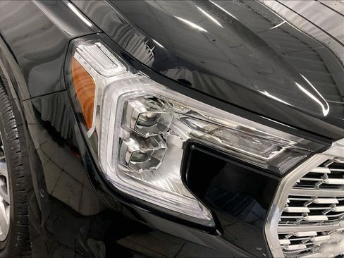 Used 2024 GMC Terrain Denali w/ Denali Premium Package image 33