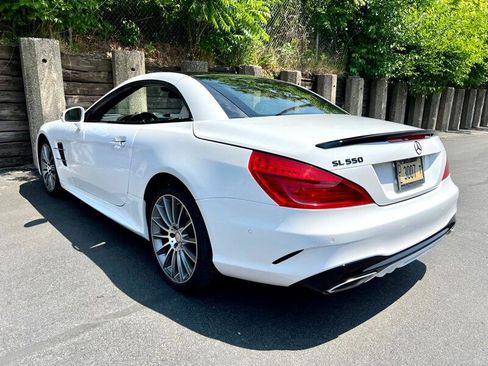 Used 2017 Mercedes-Benz SL 550 image 31