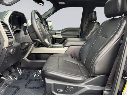 Used 2017 Ford F150 Lariat image 10