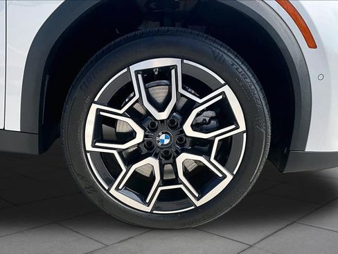Used 2026 BMW X2 xDrive28i AWD/4WD image 10