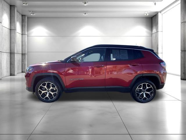 Used 2025 Jeep Compass Limited AWD/4WD image 4