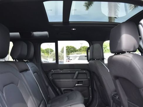 Used 2025 Land Rover Defender 110 S AWD/4WD image 28