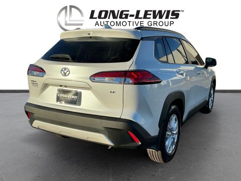 Used 2024 Toyota Corolla Cross LE w/ Moonroof Package image 7