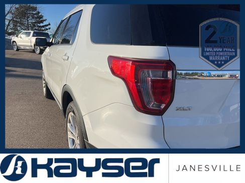 Used 2018 Ford Explorer XLT w/ Equipment Group 202A image 7