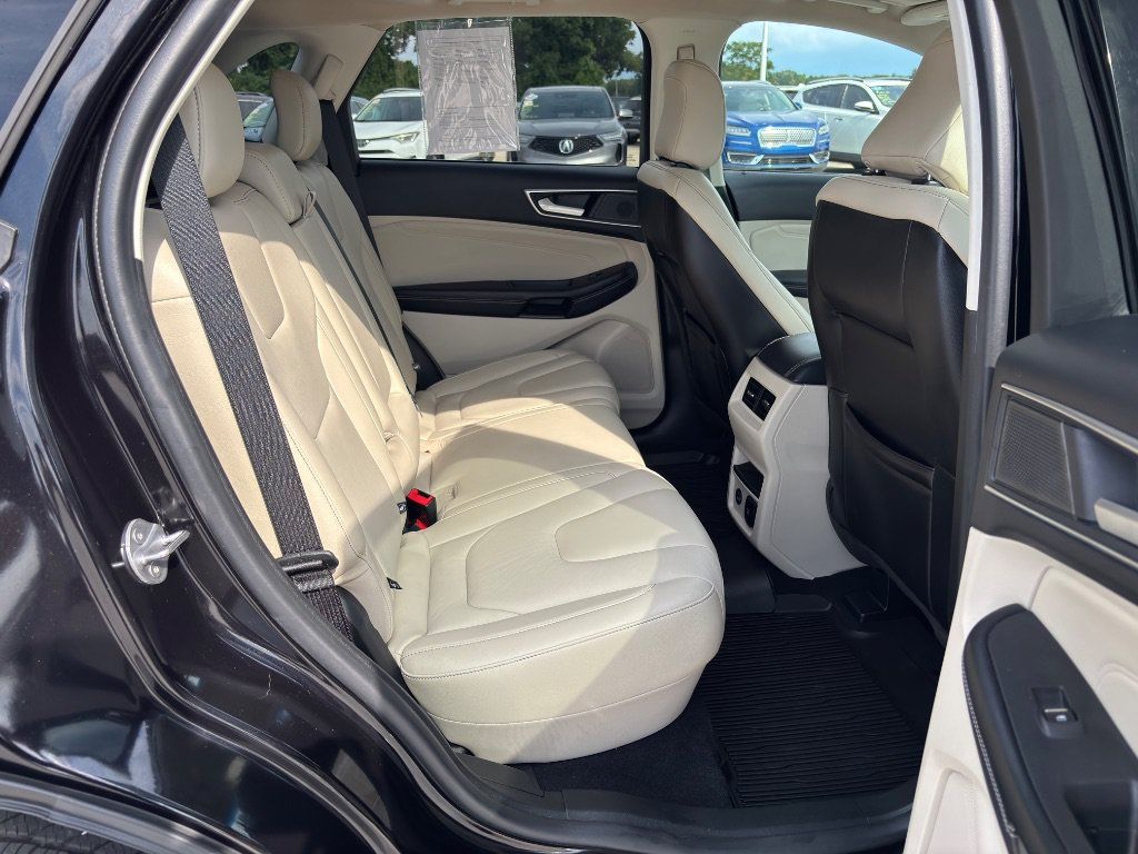 Used 2021 Ford Edge Titanium w/ Class II Trailer Tow Package AWD/4WD image 23