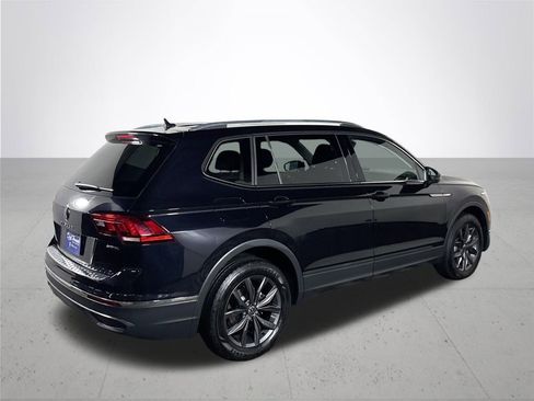 Used 2022 Volkswagen Tiguan SE image 6