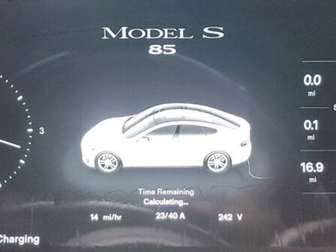 Used 2015 Tesla Model S RWD image 8