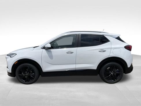 Used 2024 Buick Encore GX Sport Touring FWD image 29