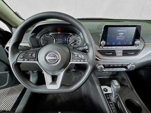 New 2026 Nissan Altima 2.5 SV FWD image 10