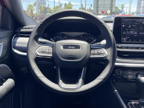 New 2025 Jeep Compass Latitude image 24