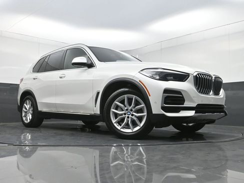 Used 2023 BMW X5 xDrive40i w/ Premium Package AWD/4WD image 28