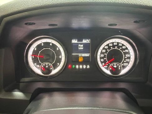 Used 2018 RAM 1500 Express AWD/4WD image 31