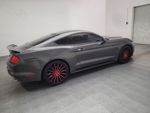 Used 2017 Ford Mustang Coupe RWD image 10