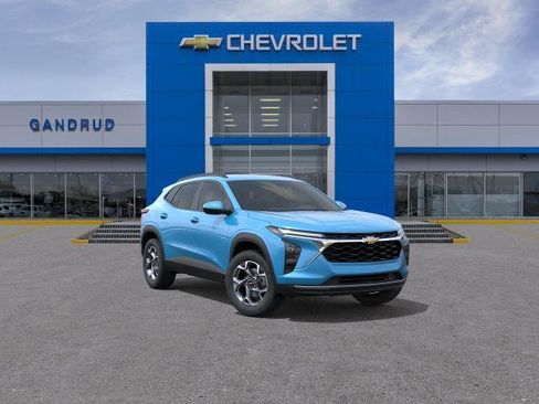 New 2026 Chevrolet Trax LT w/ Driver Confidence Package FWD image 25