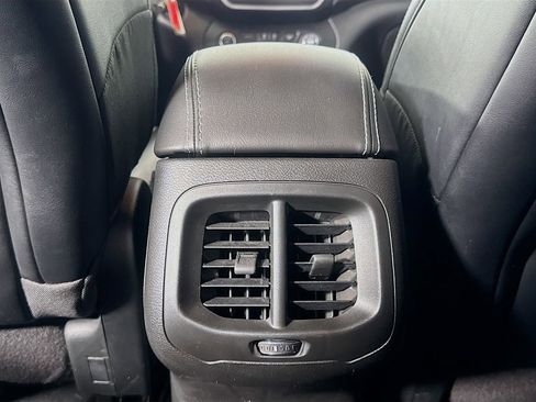 Used 2022 Jeep Cherokee Latitude image 29