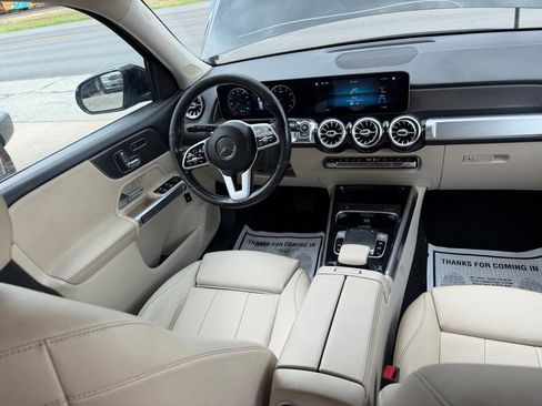 Used 2020 Mercedes-Benz GLB 250 w/ Premium Package image 19
