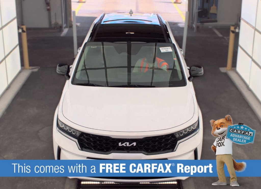 Used 2023 Kia Sorento EX w/ Panoramic Sunroof Package FWD image 2