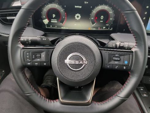 Used 2025 Nissan Kicks SR image 25