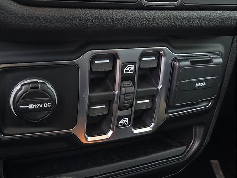 New 2026 Jeep Gladiator Sport image 14