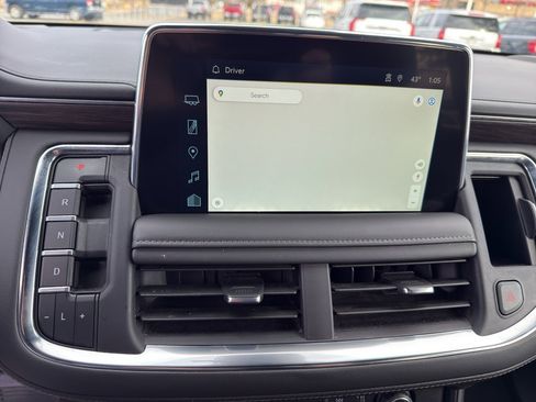 Used 2024 Chevrolet Suburban LT image 18