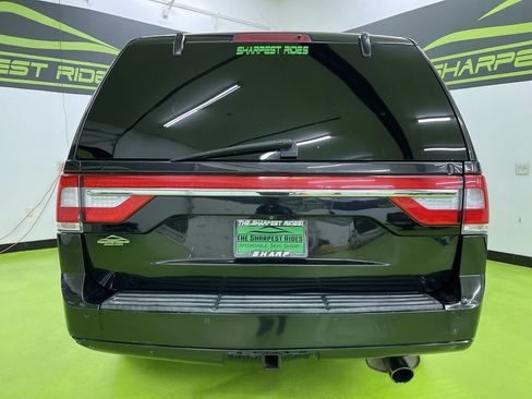 Used 2015 Lincoln Navigator 4WD image 8