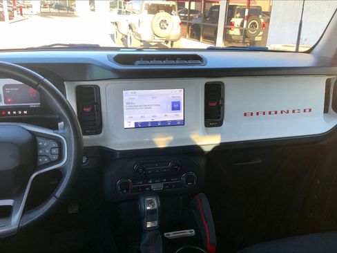 Certified 2023 Ford Bronco Heritage Edition image 6