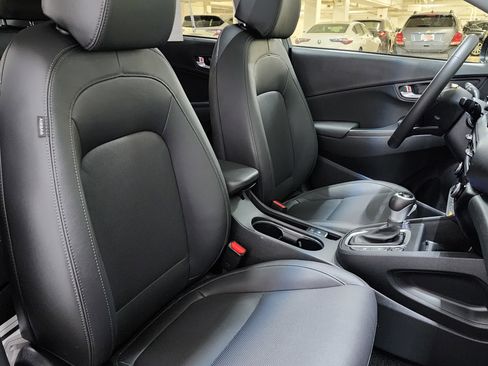 Used 2022 Hyundai Kona Limited image 23