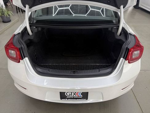 Used 2015 Chevrolet Malibu LTZ FWD image 9