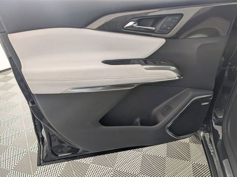 Used 2024 Chevrolet Traverse RS image 10