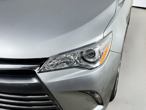 Used 2016 Toyota Camry LE image 12