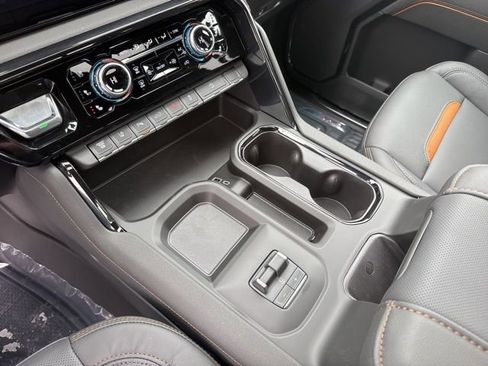 New 2026 GMC Sierra 2500 AT4 w/ AT4 Premium Plus Package AWD/4WD image 32