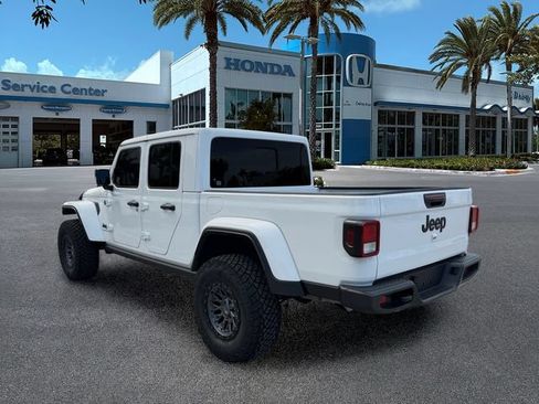 Used 2025 Jeep Gladiator Sport AWD/4WD image 6