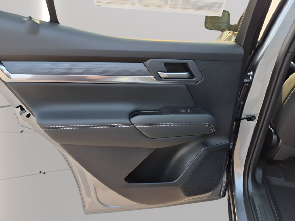 New 2027 GMC Terrain Elevation w/ LPO, Floor Liner Package FWD image 33