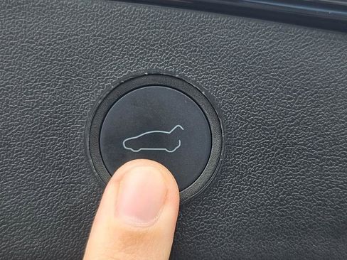 Used 2023 Tesla Model 3 Standard Range RWD image 70