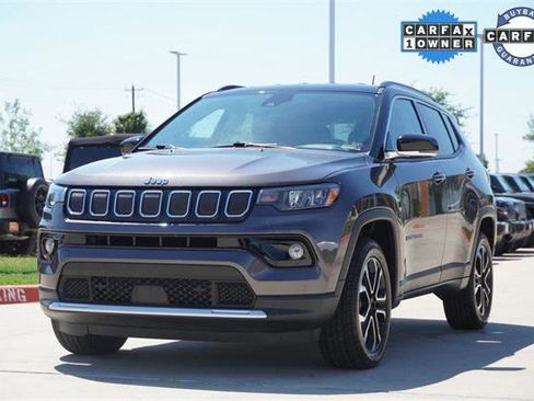 Certified 2022 Jeep Compass Limited image 3