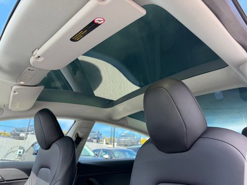 Used 2023 Tesla Model 3 Standard Range image 16