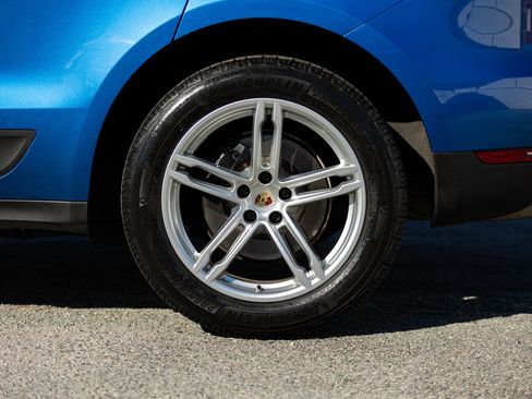 Used 2020 Porsche Macan image 12