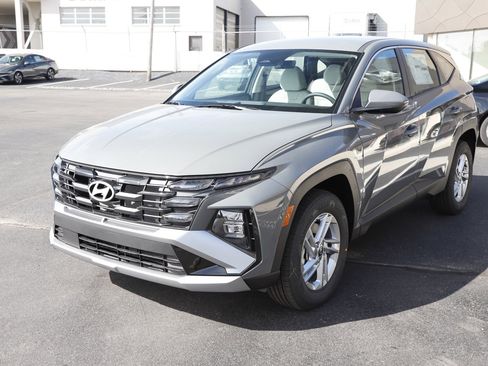 New 2026 Hyundai Tucson SE image 6