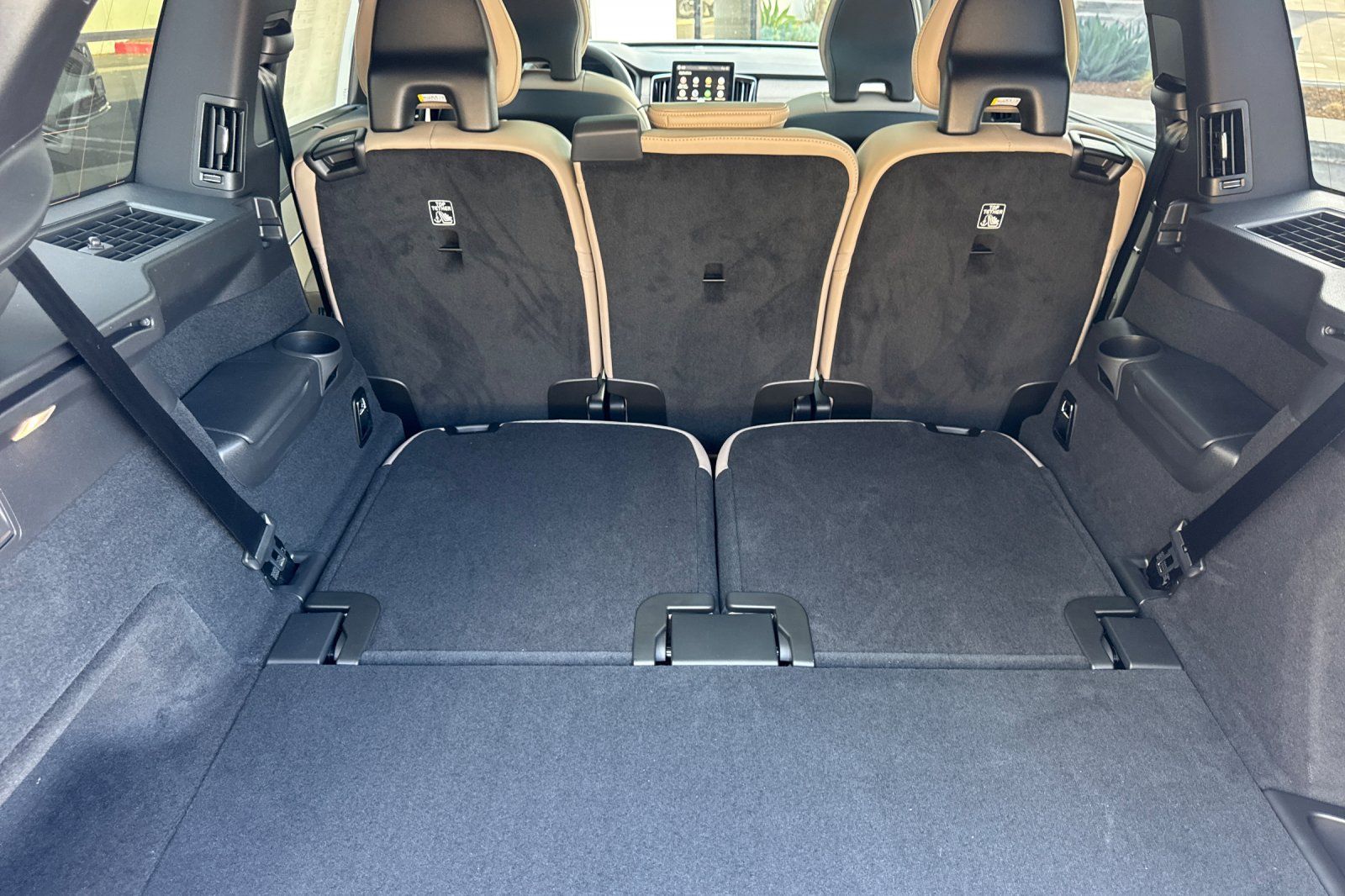New 2026 Volvo XC90 B5 Ultra AWD/4WD image 13
