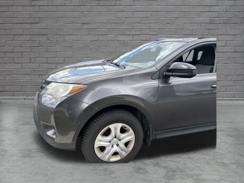 Used 2013 Toyota RAV4 LE AWD/4WD image 3