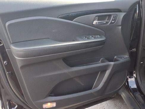 Used 2019 Honda Pilot Touring image 22