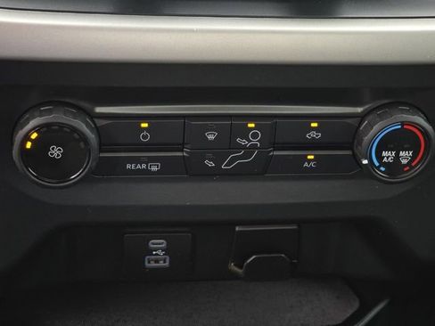 Used 2022 Ford F150 XL w/ Equipment Group 101A High RWD image 28