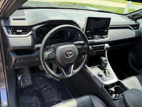 Used 2020 Toyota RAV4 XSE AWD/4WD image 9