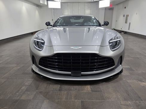 Used 2024 Aston Martin DB12 Coupe RWD image 7