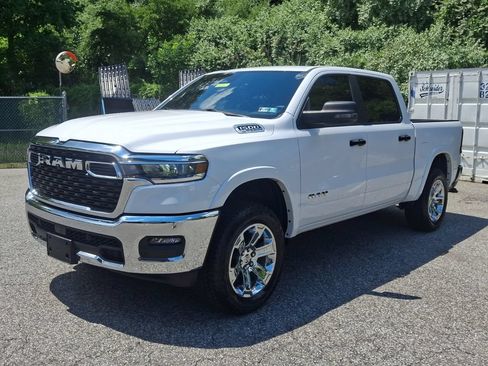 Used 2025 RAM 1500 Big Horn AWD/4WD image 3
